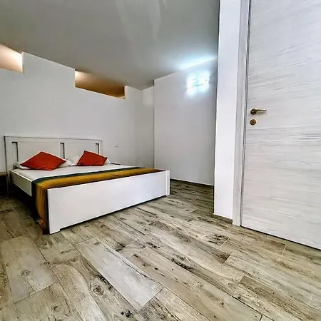 Appartamento The Great - - Marina Di Carrara